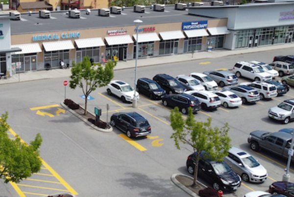 Governor’s Market l 2231 Louie Drive