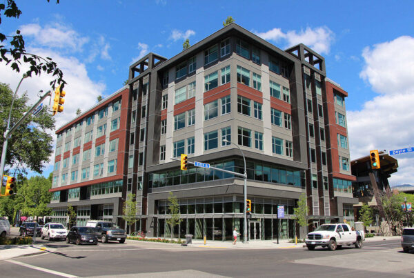 601 & 602 – 460 Doyle Avenue